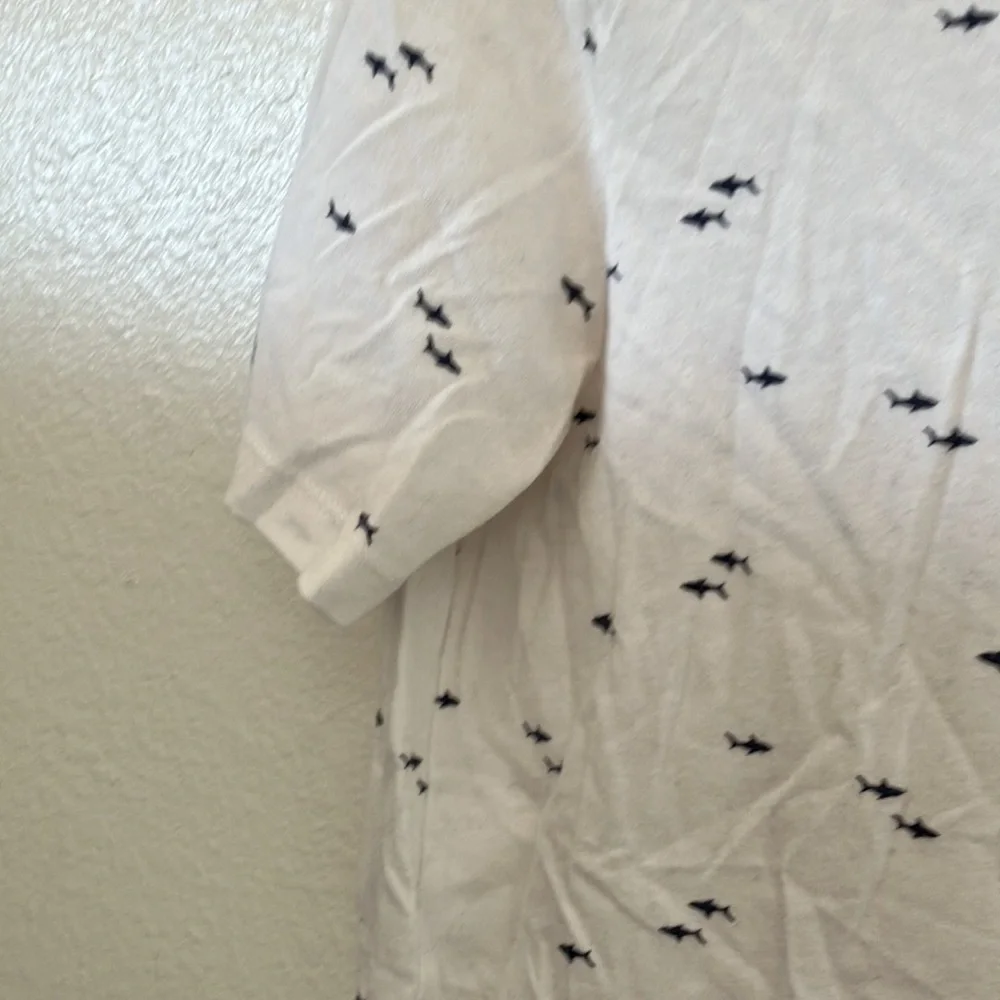 FINAL MARKDOWN Old navy boys tee xl